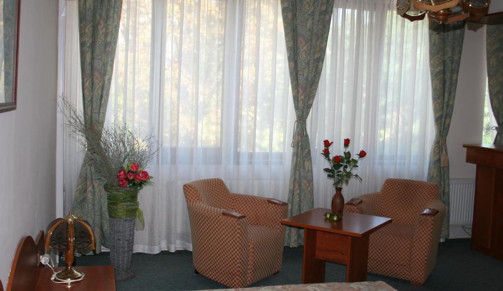 Hotel Nicol Plovdiv Esterno foto