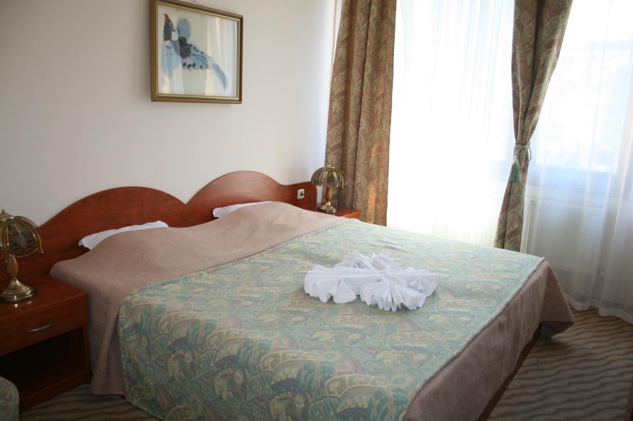 Hotel Nicol Plovdiv Esterno foto