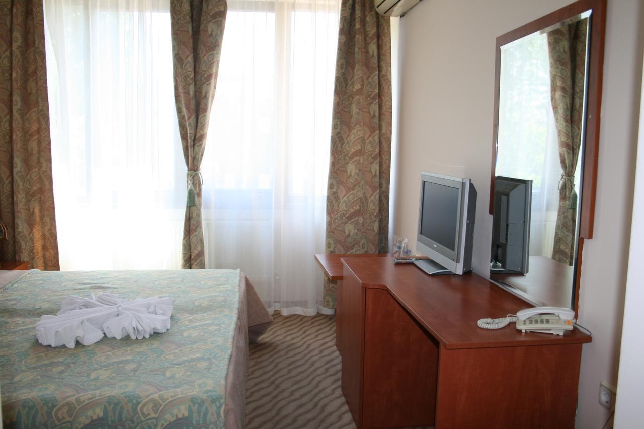 Hotel Nicol Plovdiv Esterno foto